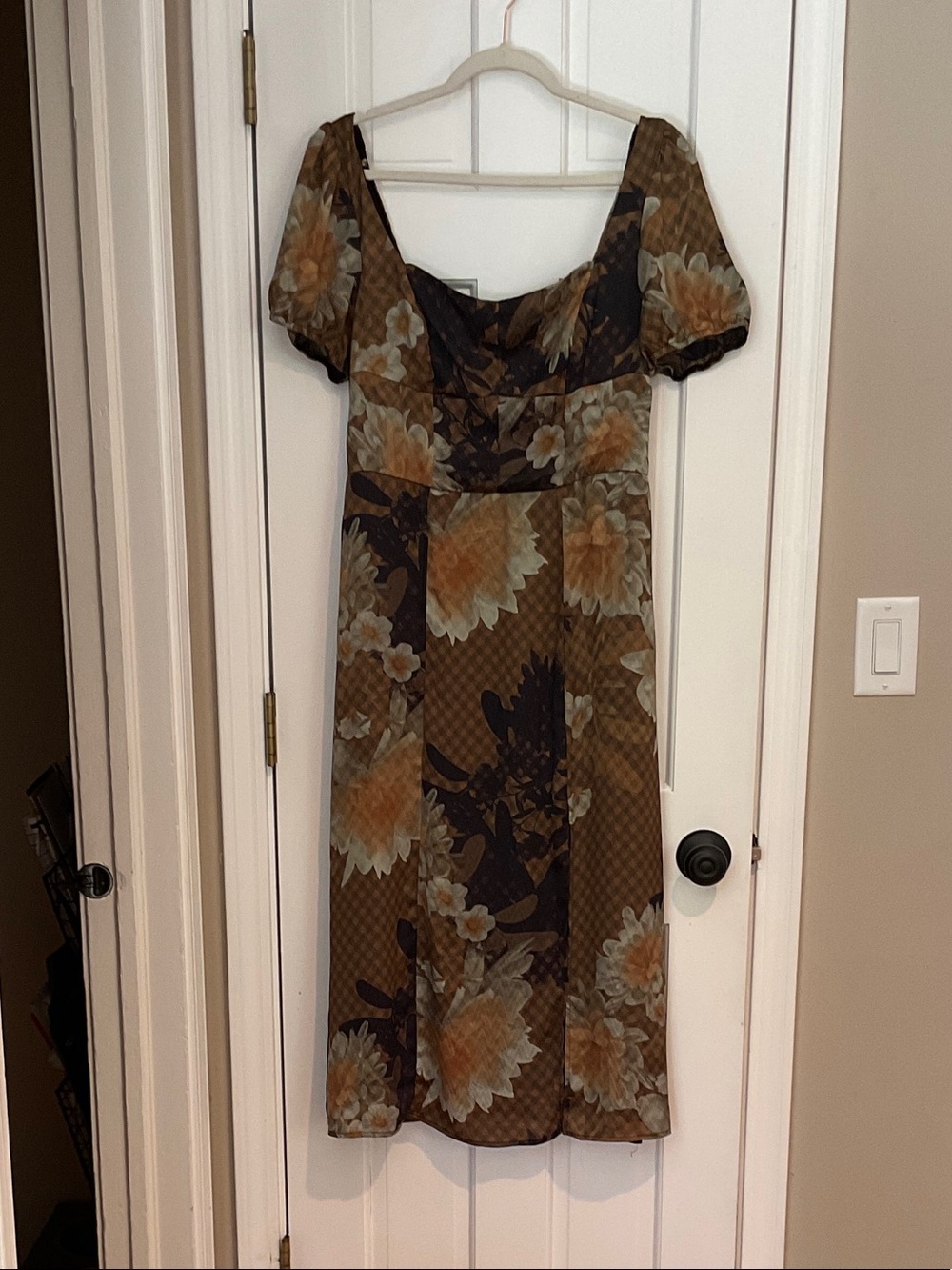 BCX Brown Floral Puff-Sleeve Midi Dress